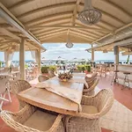 아파트 Assano Seafront Luxury 니키티