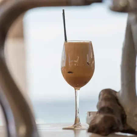 Assano Seafront Luxury Daire *