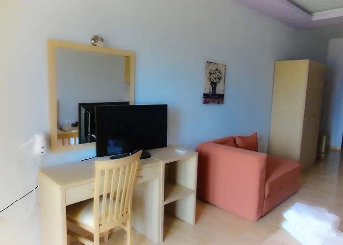 Assano Seafront Luxury Apartment *