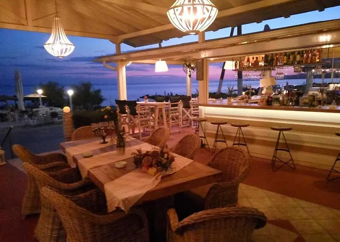 Assano Seafront Luxury Apartment