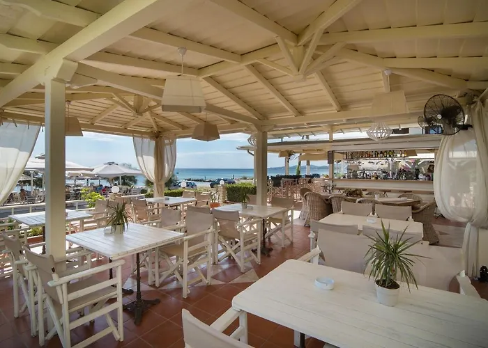 Assano Seafront Luxury Apartment