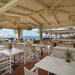 Assano Seafront Luxury Apartment