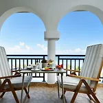 Assano Seafront Luxury Apartment *