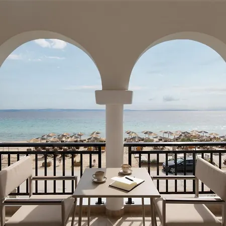 Assano Seafront Luxury ניקיטי