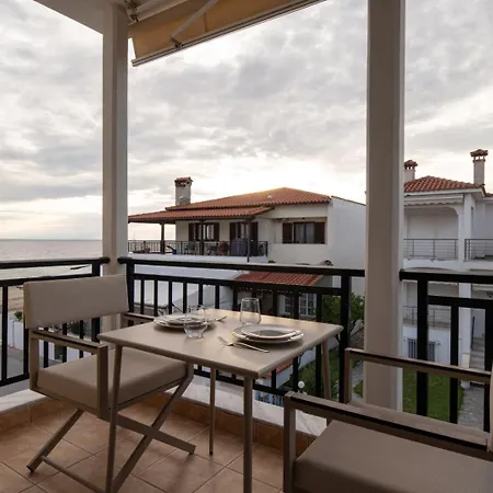 Assano Seafront Luxury Apartment *