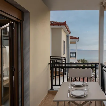Assano Seafront Luxury Apartment