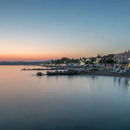 Assano Seafront Luxury Apartment