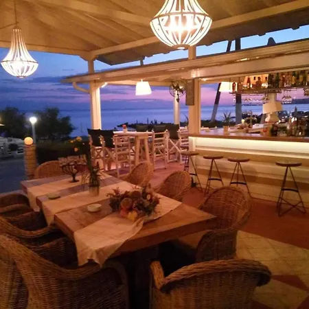 Assano Seafront Luxury شقة