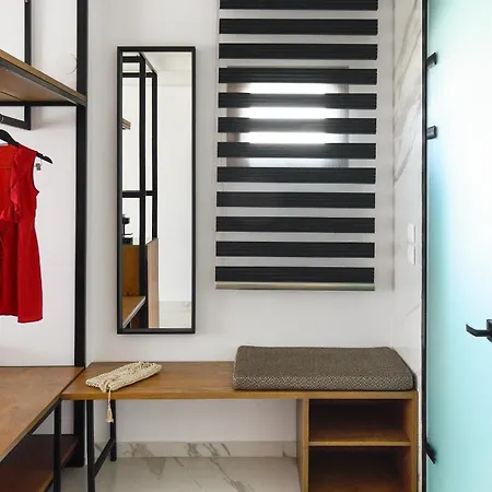 Assano Seafront Luxury 公寓 *