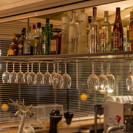 Assano Seafront Luxury 公寓 *