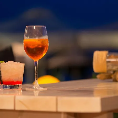 Assano Seafront Luxury 公寓