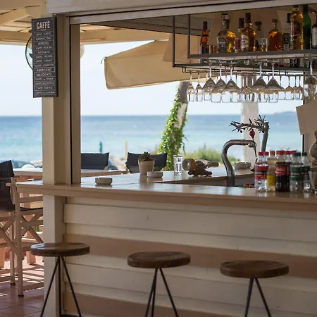 Assano Seafront Luxury * ニキティ