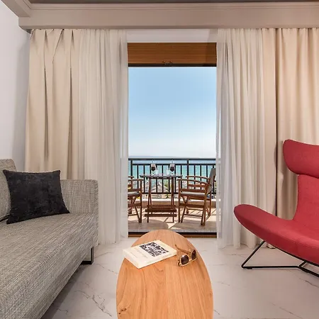 Assano Seafront Luxury 公寓